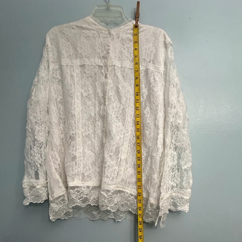 Claudia Richard shirt